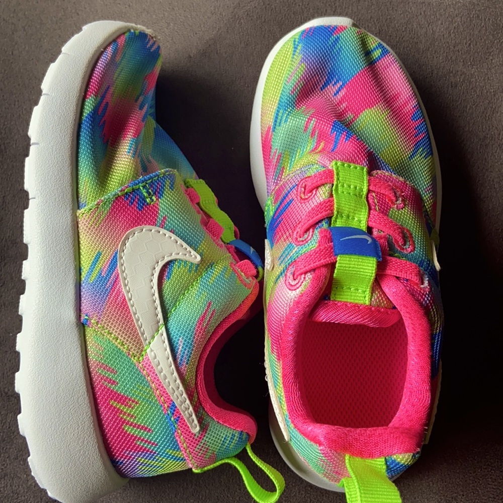 Nike Size 9C Multi Colored Sneakers